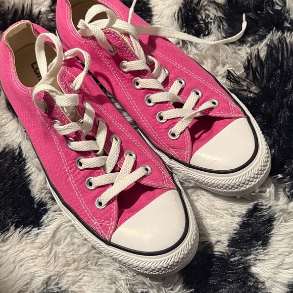 Converse Pink Women's Sneakers - Picture 4 of 6